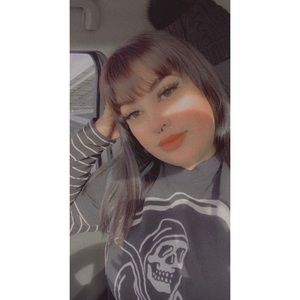 Meet your Posher, Alexandra